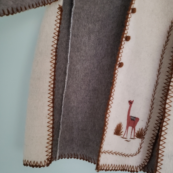 Vintage wool cape - Picture 7 of 10